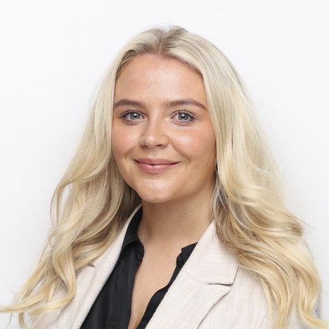 Maisy Hirons